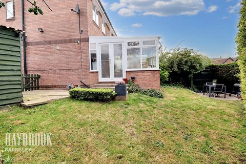 3 bedroom semi-detached house for sale, Middle Close, Darton