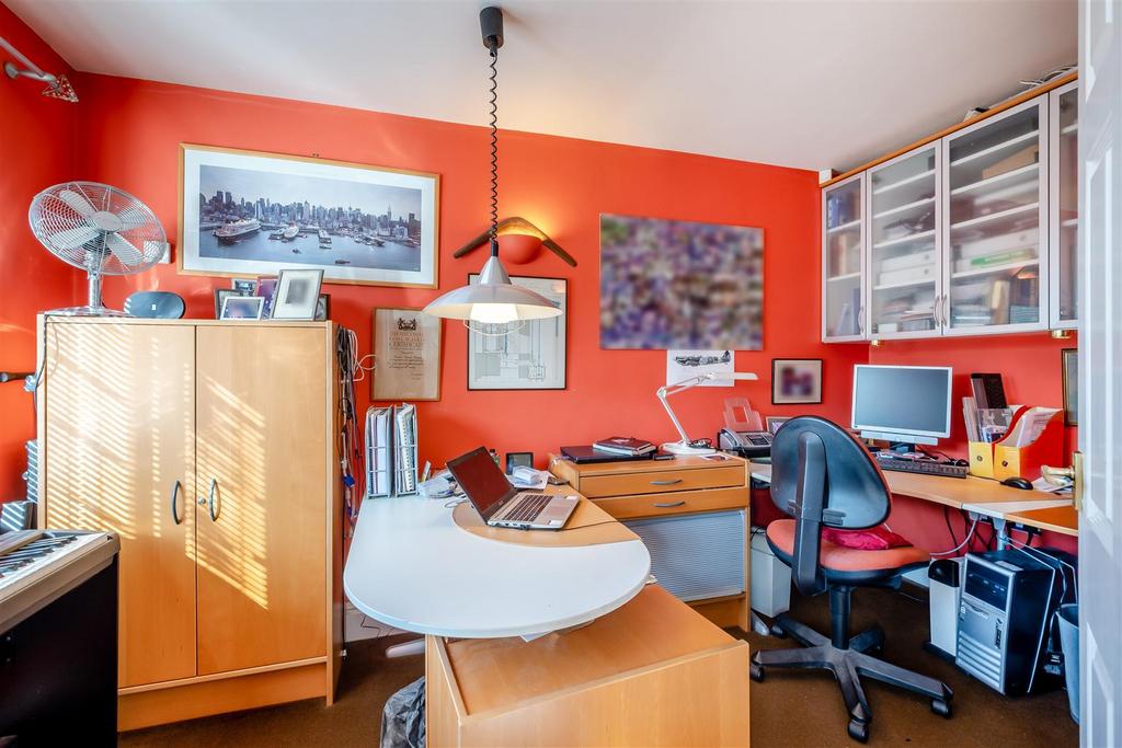 8645743-interior10.jpg