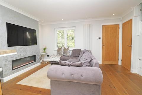 71 Pollards Green, Chelmsford, CM2 6UL
