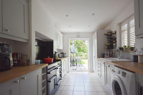 60 Osterley Park View Road, London, W7 2HH