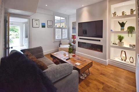 60 Osterley Park View Road, London, W7 2HH