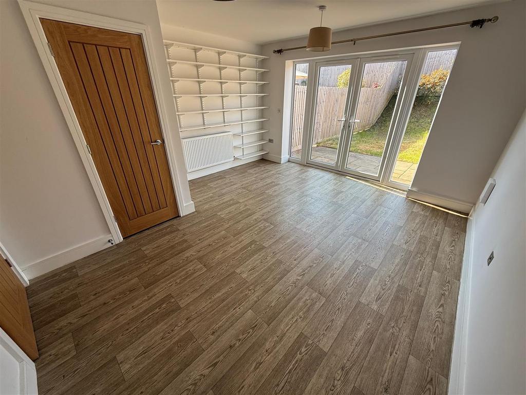 Lounge/ Dining Room