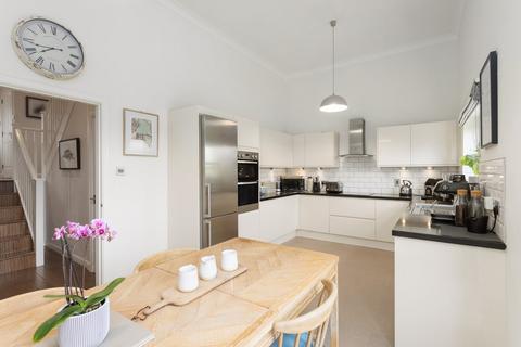 14 Hoggan Way, Loanhead, EH20 9DG