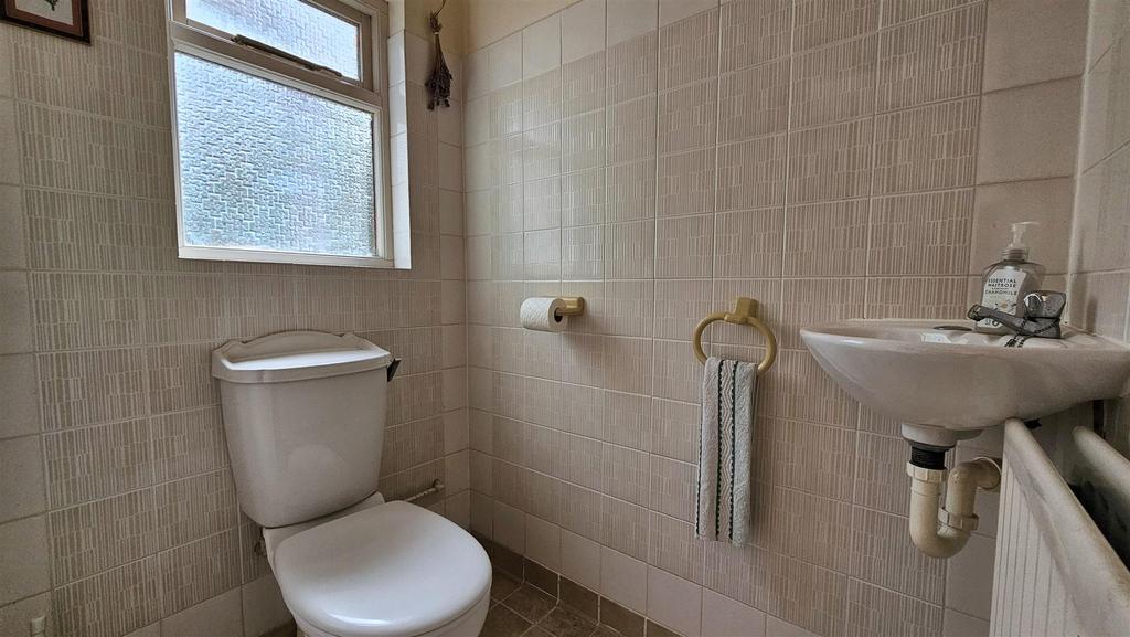 Cloakroom/Wetroom