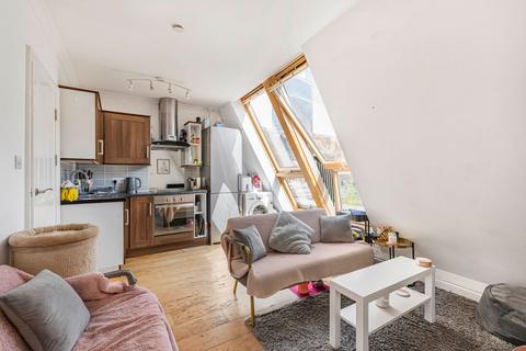 Flat 5, Olia Court, 1 Fellmongers Yard, Croydon, CR0 1FG