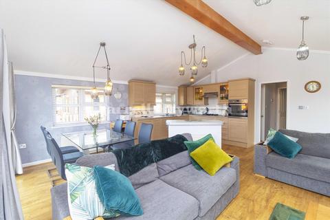 2 bedroom property for sale, Borwick Lane, Carnforth LA6