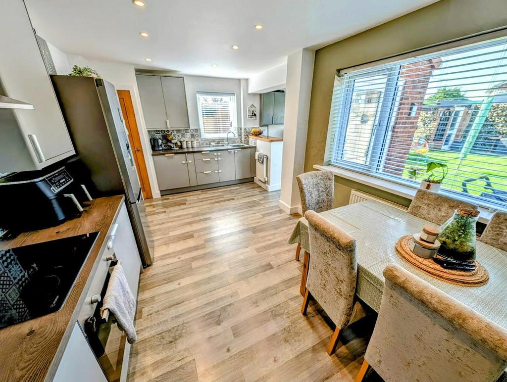 59 Mallard kitchen 1.jpg