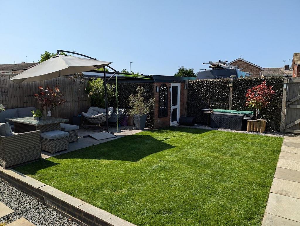 59 Mallard rear garden 1.jpg
