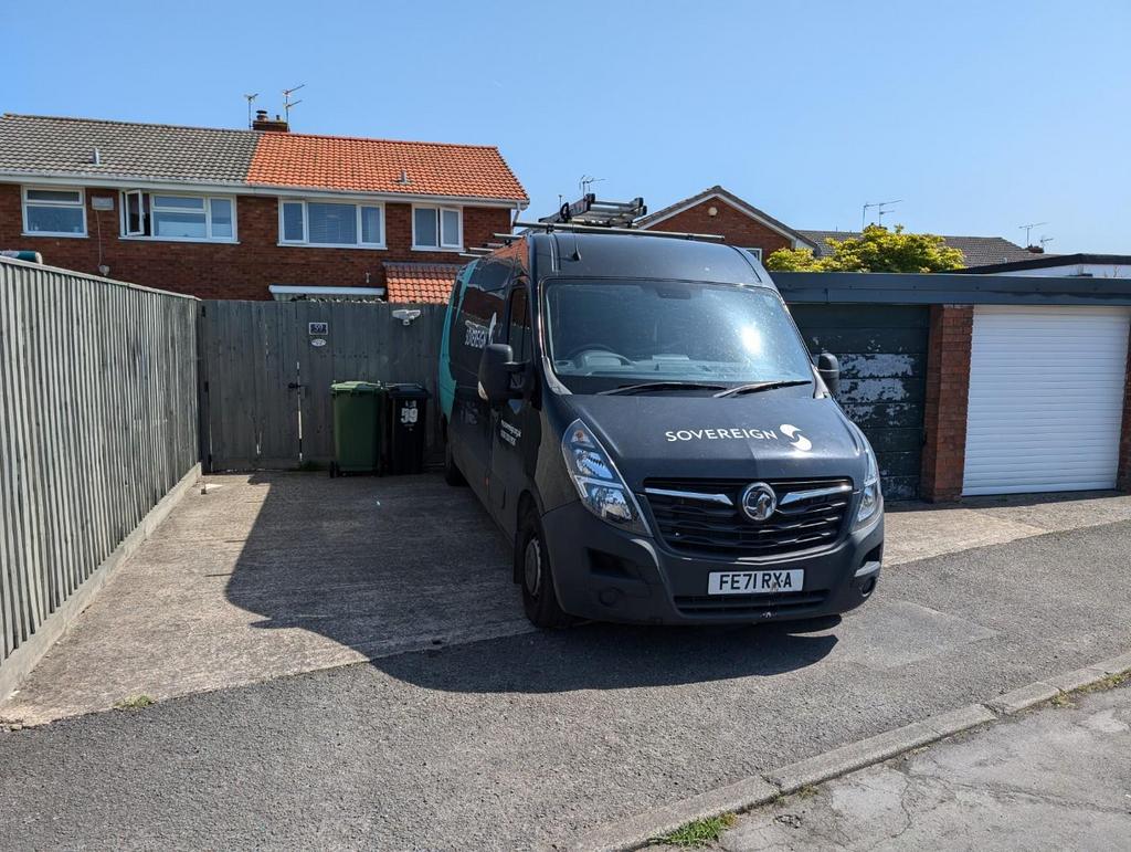 59 Mallard Close garage.jpg