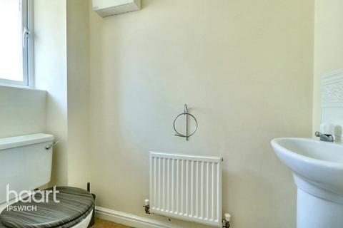5 Lacewing Close, Pinewood, Ipswich, IP8 3UD