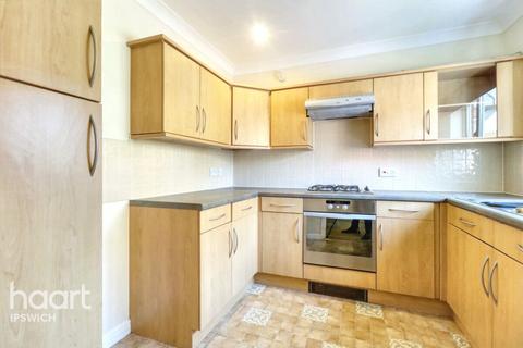 5 Lacewing Close, Pinewood, Ipswich, IP8 3UD