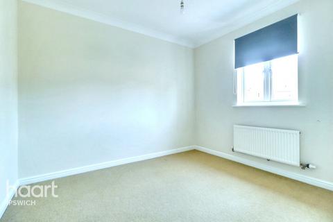 5 Lacewing Close, Pinewood, Ipswich, IP8 3UD
