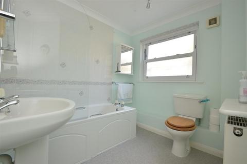 1 bedroom flat for sale, RYDE ESPLANADE