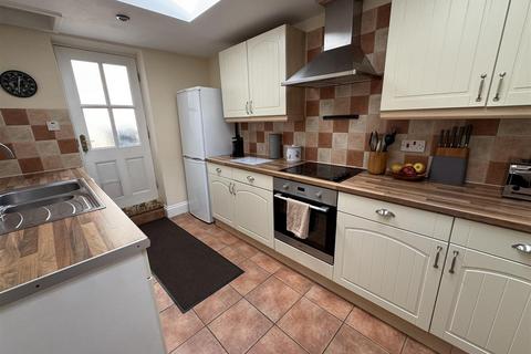 2 bedroom terraced house to rent, Post Office Street, Witton Le Wear