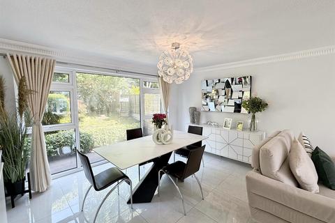17 Chelsea Drive, Sutton Coldfield, B74 4UG