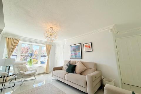 17 Chelsea Drive, Sutton Coldfield, B74 4UG