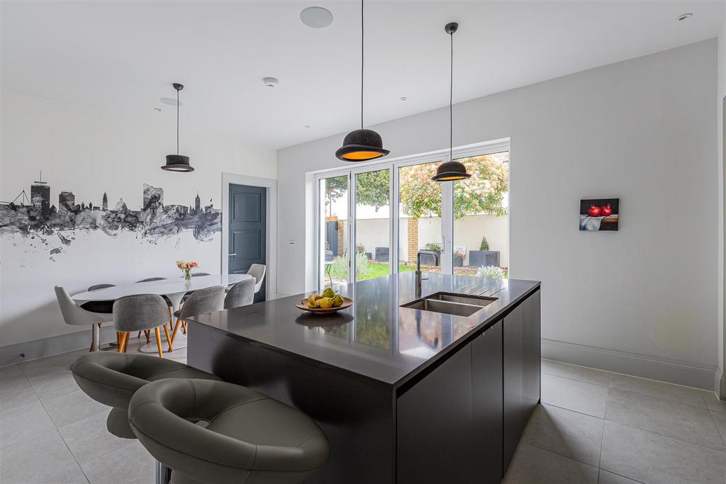 Llandaff Place 10-36.jpg
