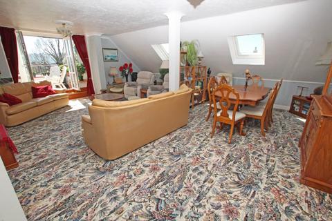 3 bedroom penthouse for sale, Mill Road, Eastbourne, BN21 2LY
