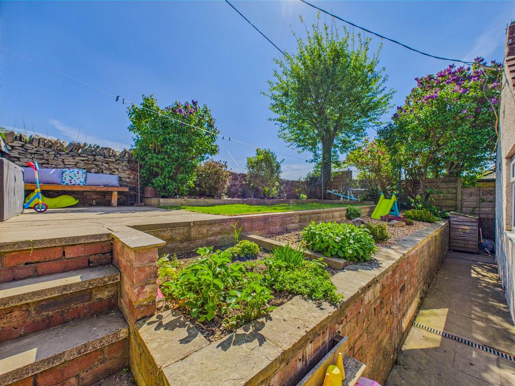 Rear Garden - Raised Lawn