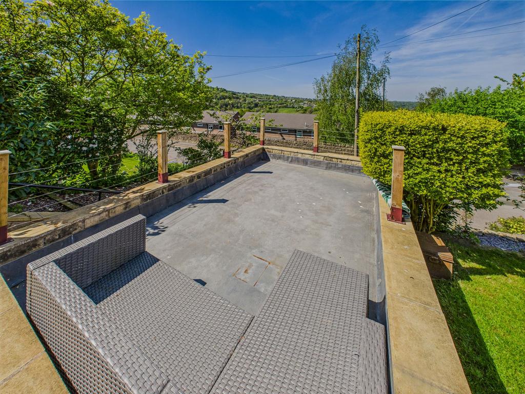 Front Garden - Terrace