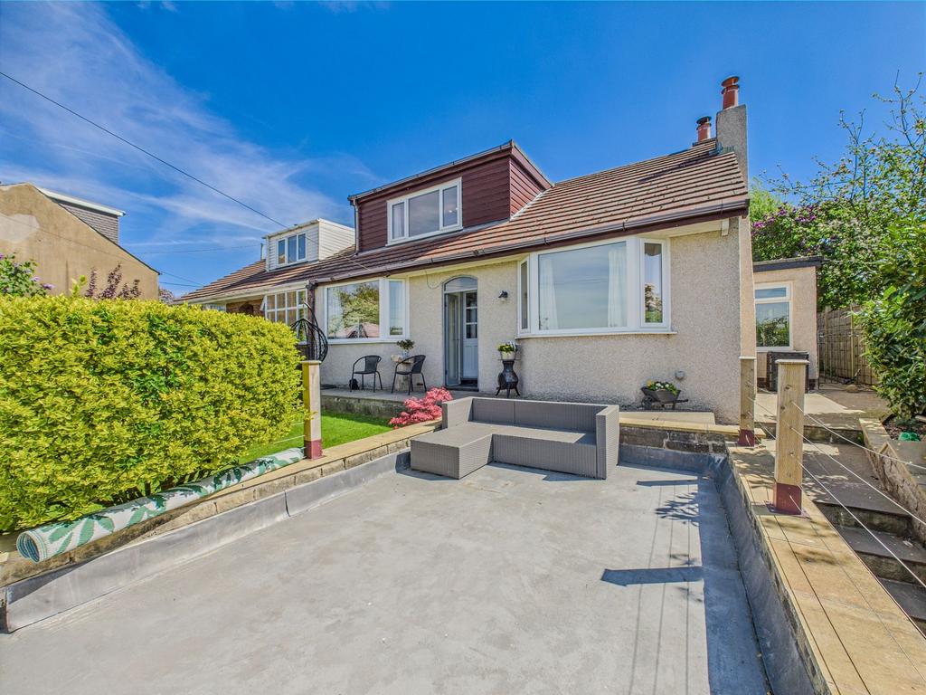 Front Garden - Terrace