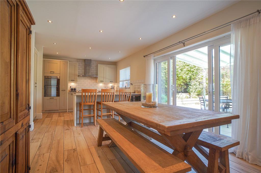 Kitchen/Dining