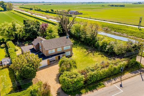 4 bedroom detached house for sale, Horseshoe Road, Spalding