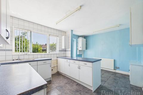 12 Heneage Crescent, New Addington, Croydon, CR0 0NX