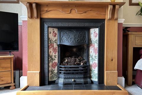 3 bedroom terraced house for sale, St. Kenelms Avenue, Halesowen