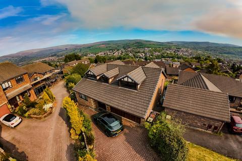 8 Broadhey View, New Mills, High Peak, SK22 3DE