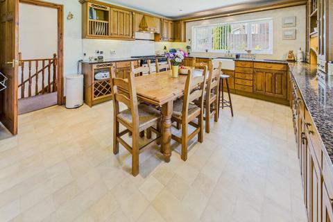 8 Broadhey View, New Mills, High Peak, SK22 3DE