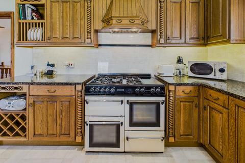 8 Broadhey View, New Mills, High Peak, SK22 3DE