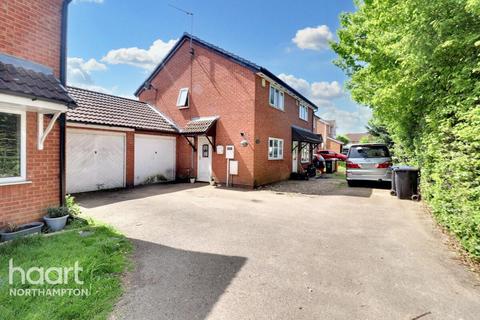 2 bedroom semi-detached house for sale, Bromford Close, Northampton