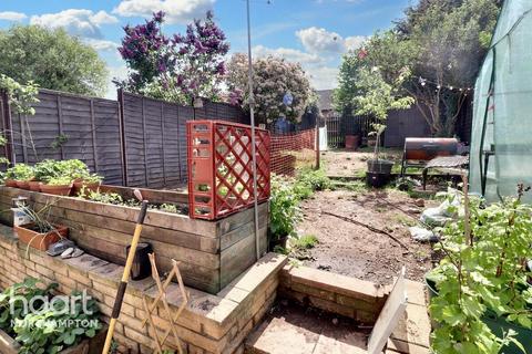 10 Bromford Close, Little Billing, Northampton, NN3 9HS