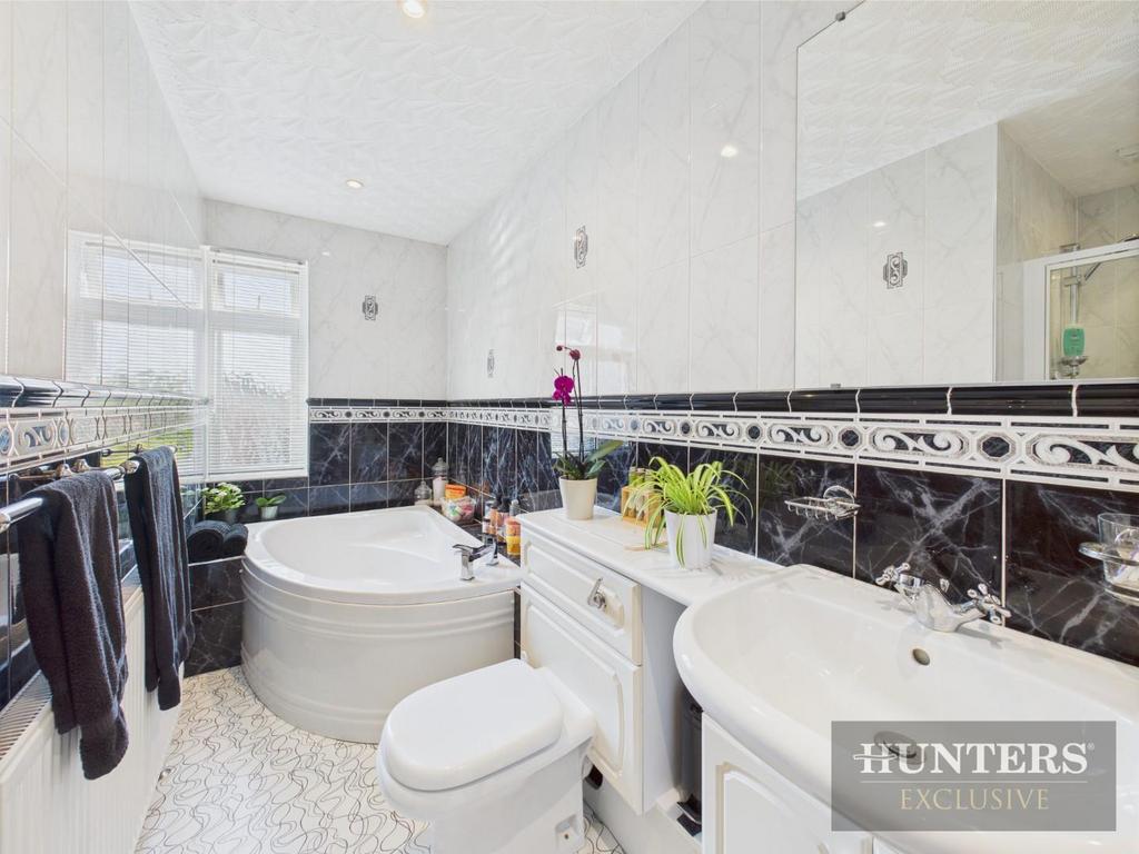 CAM05316 G0-PR0059-STILL014.jpg