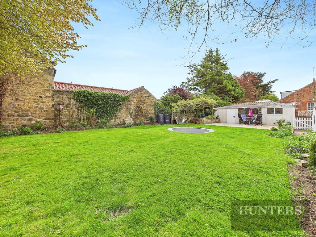 CAM05316 G0-PR0059-STILL036.jpg