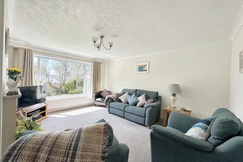 11 Gloweth View, Truro, TR1 3JZ