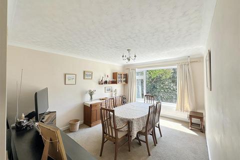 11 Gloweth View, Truro, TR1 3JZ