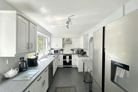 11 Gloweth View, Truro, TR1 3JZ