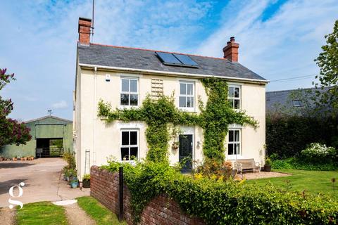 3 bedroom property with land for sale, 5 Acre Smallholding – Preston Wynne, Hereford