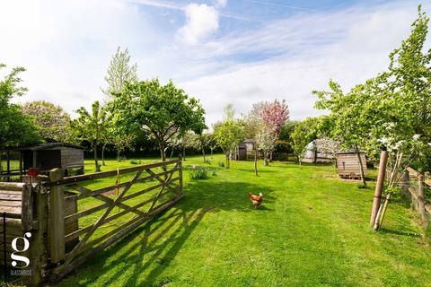 3 bedroom property with land for sale, 5 Acre Smallholding – Preston Wynne, Hereford