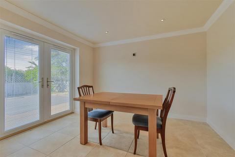 undefined, North Lane, Wheldrake