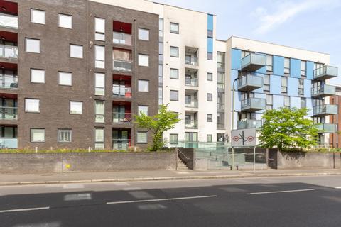 2 bedroom flat for sale, Homesdale Road, Bromley