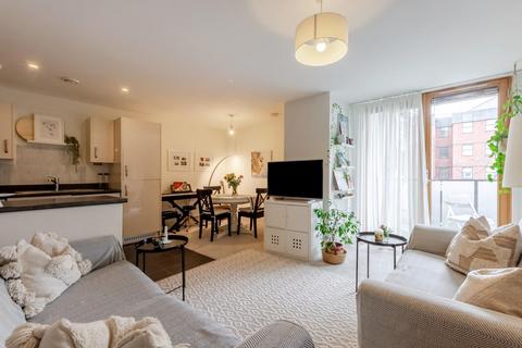 2 bedroom flat for sale, Homesdale Road, Bromley