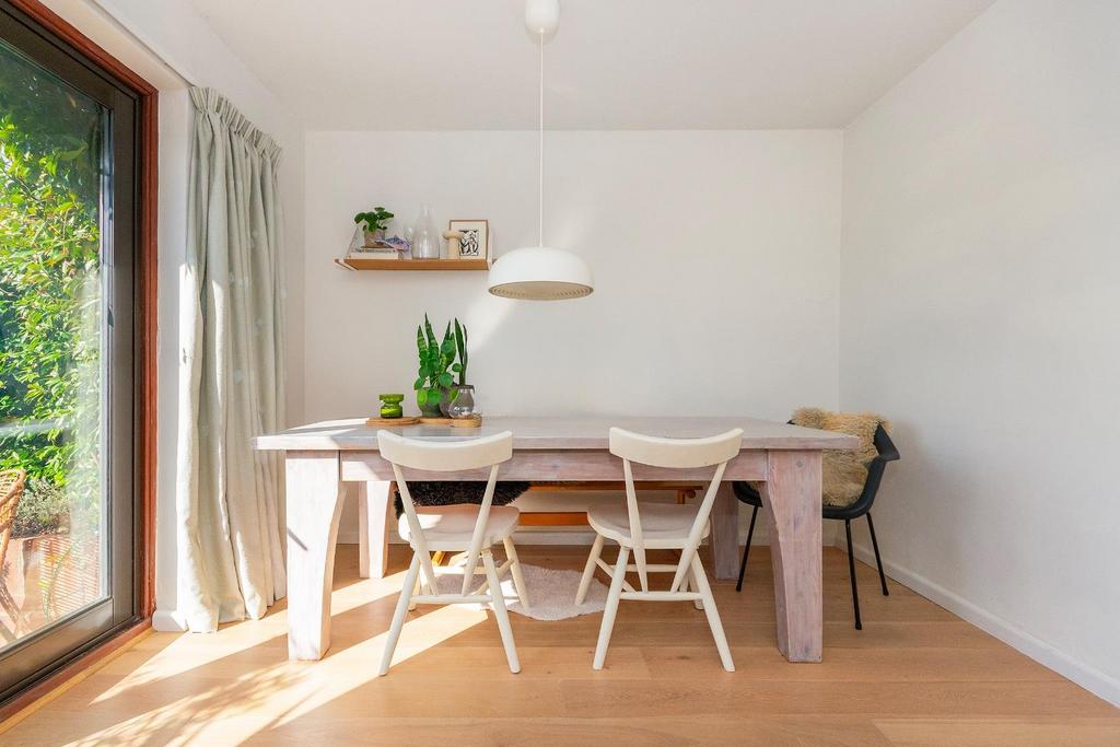 3 R2 MHS - Kitchen Diner G.jpg