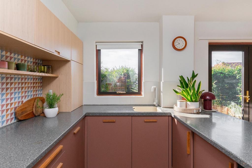 3 R2 MHS - Kitchen Diner B.jpg