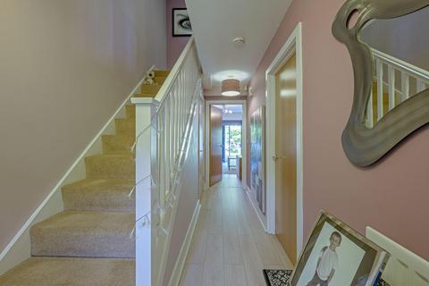 18 Langley Walk, Birmingham, B15 2EN
