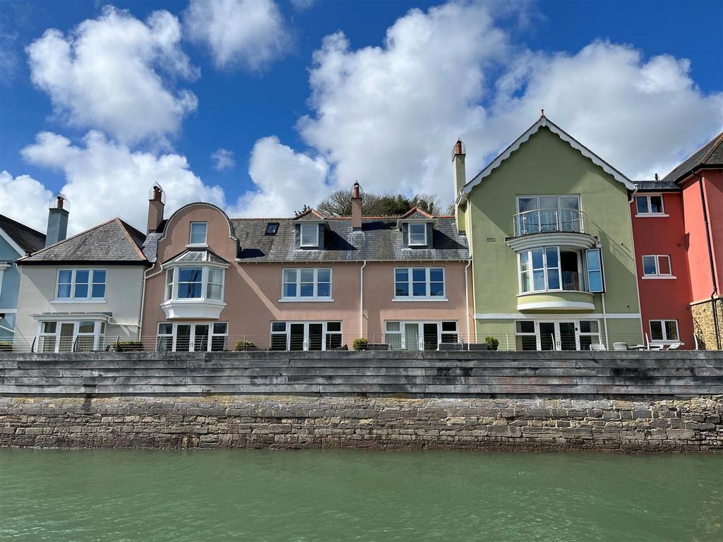 Rear Elevation from Harbour.jpg