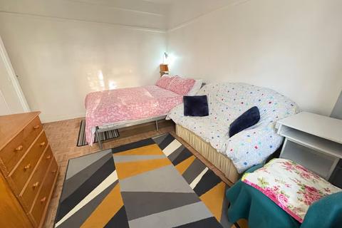 undefined, CAMBELL HOUSE, WHITE CITY ESTATE, WHITE CITY, LONDON W12