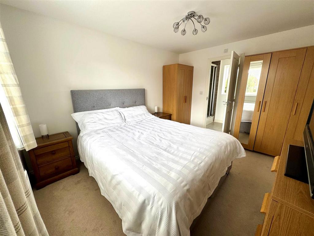 Bedroom1.jpg